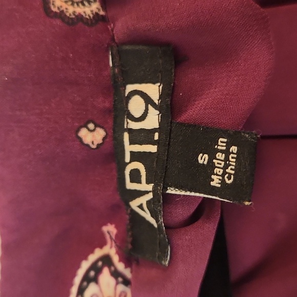 Apt.9 Women's Burgandy and Black Paisley Print Flutter Sleeve Top Size S - Picture 5 of 10